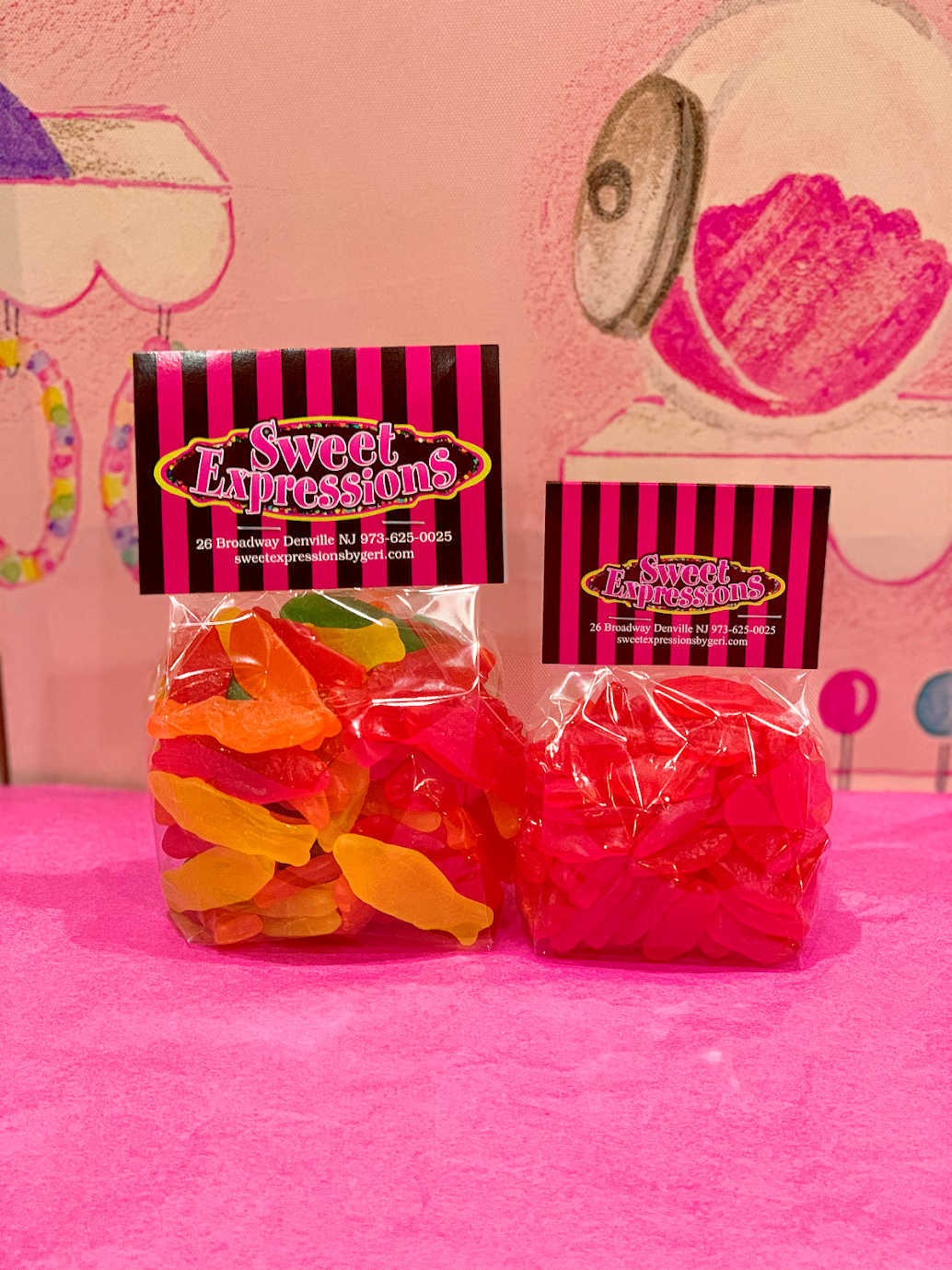 Gummies - Red Swedish Fish – Sweet Expressions